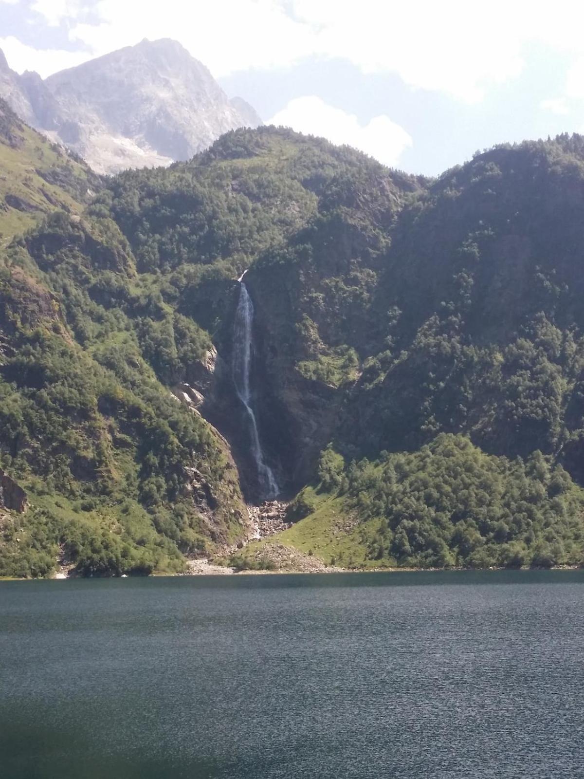 Appartement T2 4 Personnes Wifi Et Climatisation Bagnères-de-Luchon Exterior foto